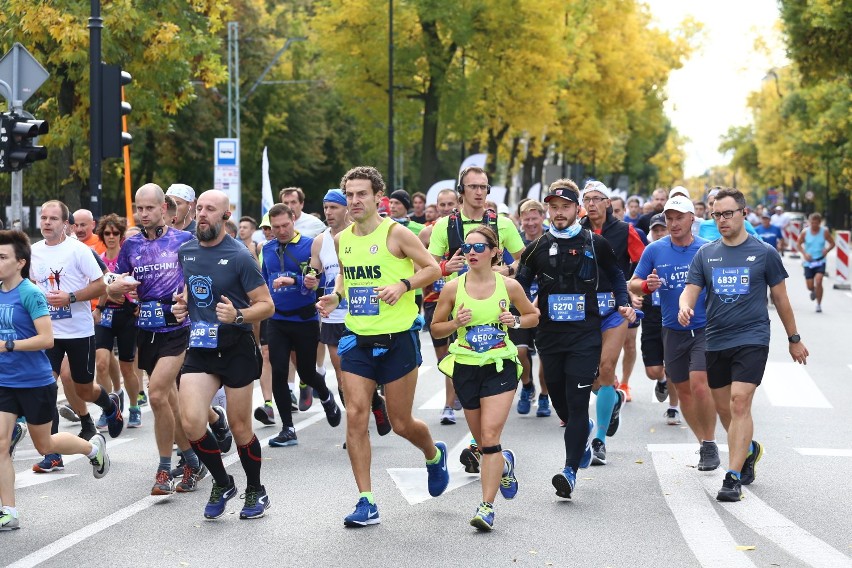 Maraton Warszawski 2019. Mieszkańcy przebiegli ulicami miasta [ZDJĘCIA]