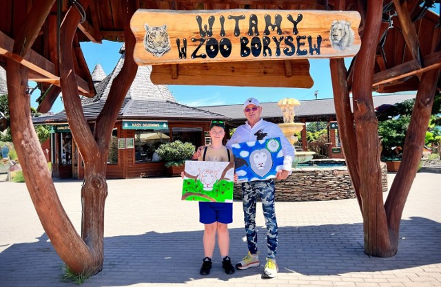 Wiktor Piwowarczyk ze Starachowic nie tylko postanowił odwiedzić Zoo Borysew, ale także wpłacił uzbierane 500 złotych na Fundację Biały Lew, która wspiera podopiecznych Zoo Borysew
