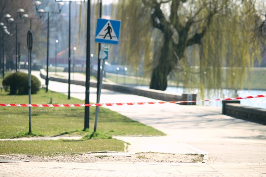 Koronawirus w Krakowie "zamknął" wiślane bulwary.