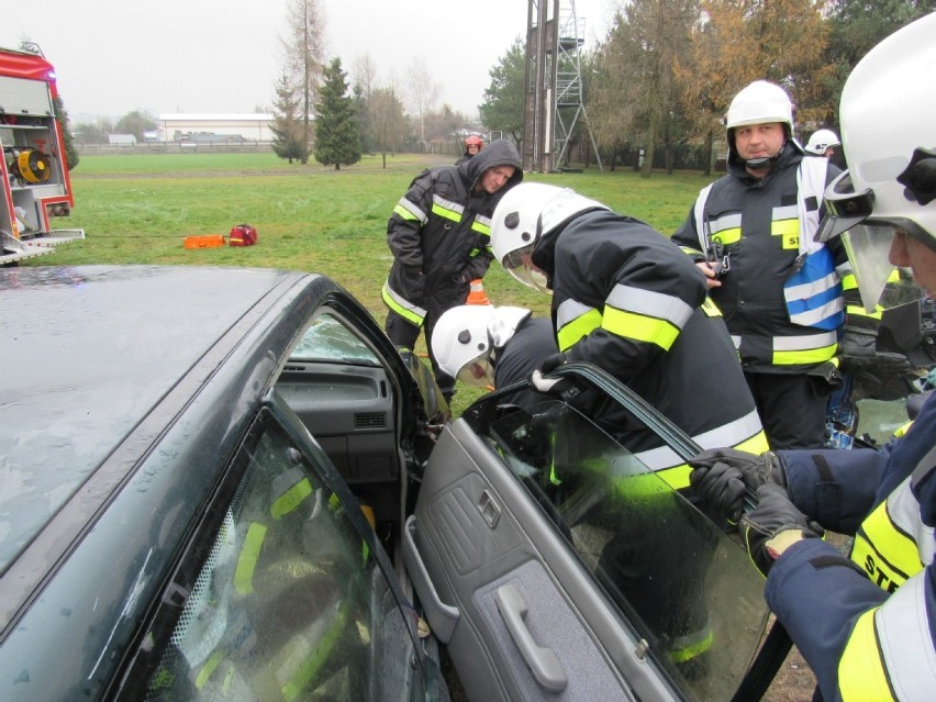 Szkolenia z ratownictwa technicznego strażaków OSP [zdjęcia i film]