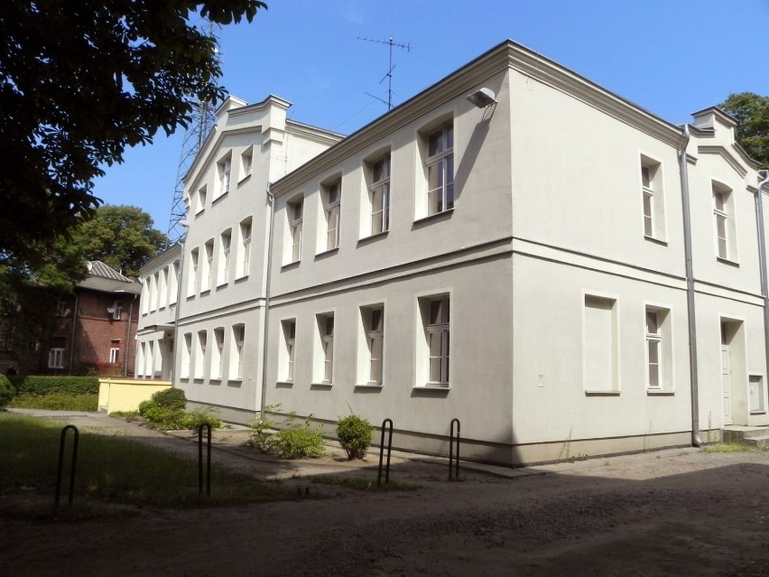 Zbudowana w 1836 roku szkoła katolicka, była drugą sopocką...