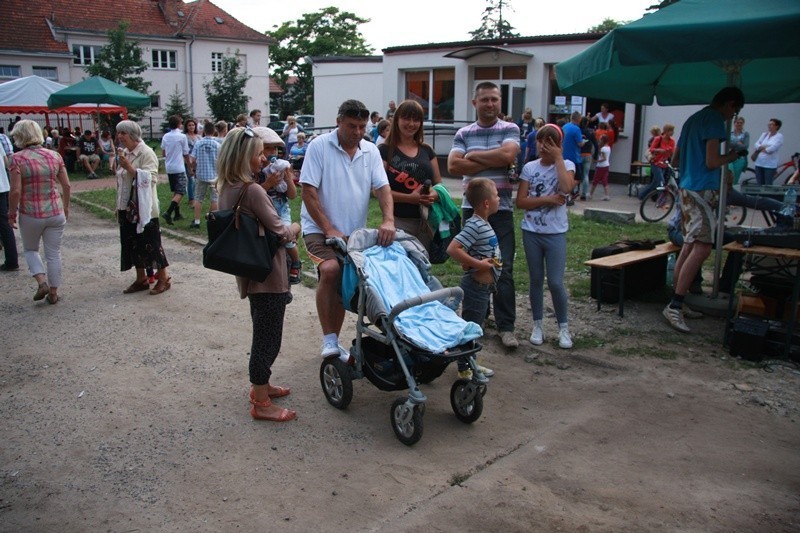 Międzybórz: Festyn Rodzinne Biesiadowanie przyciągnął wielu mieszkańców regionu