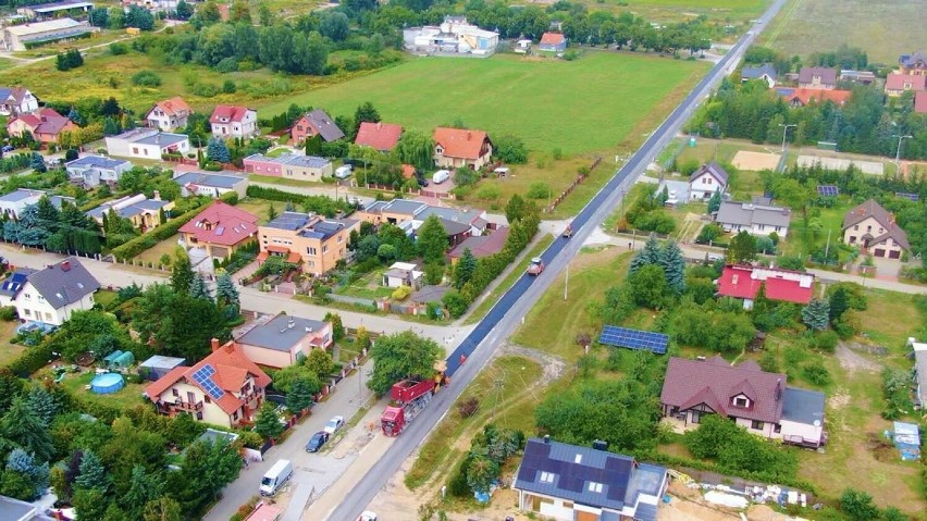 Powiat Pilski zmodernizował 140 km dróg, chodników i ścieżek rowerowych. Bezpieczeństwo to nasz priorytet.
