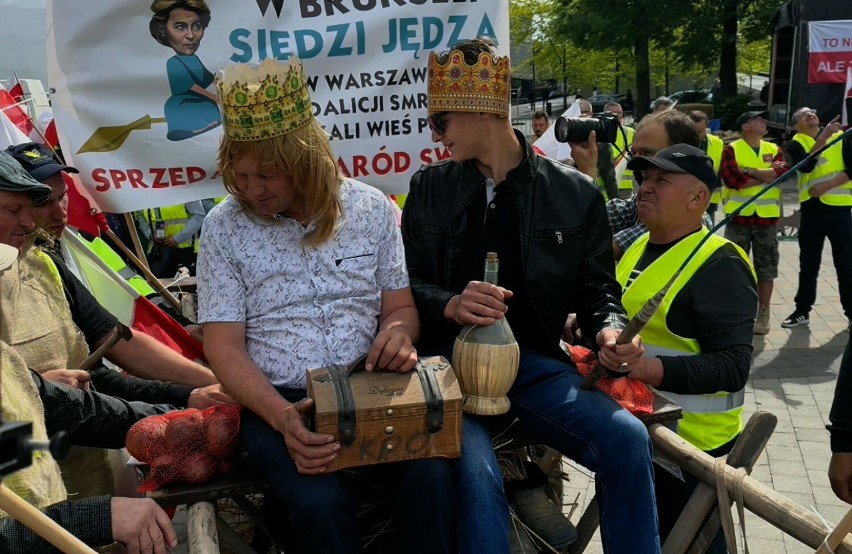 Protest rolników w Katowicach: "Protestujemy w obronie...