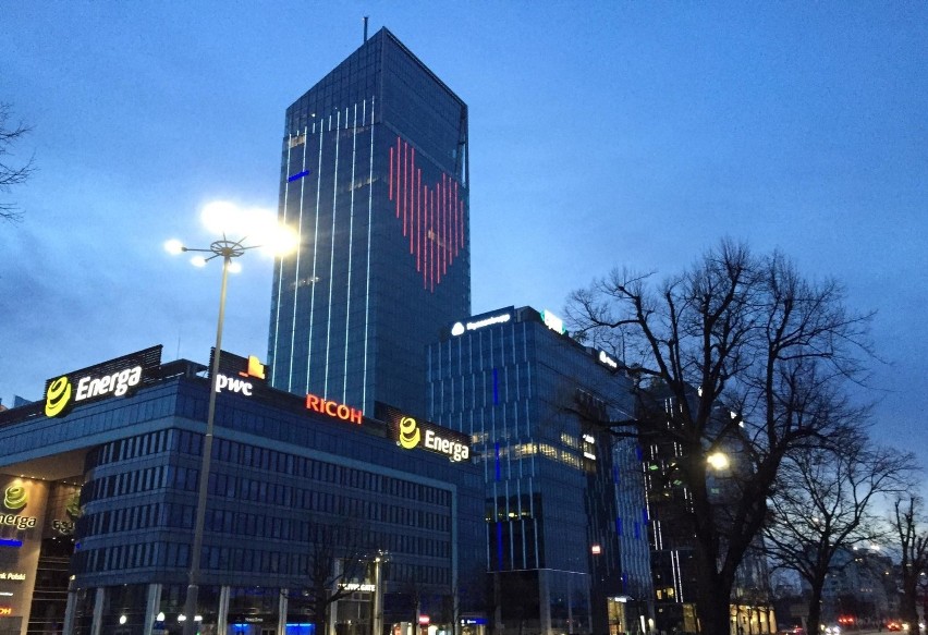 Koronawirus na Pomorzu. Wielkie serce na Olivia Business Centre w Gdańsku. Podziękowania dla lekarzy i służb! 