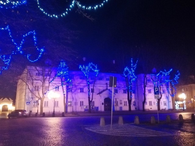 Świąteczna iluminacja Starego Rynku w Łowiczu