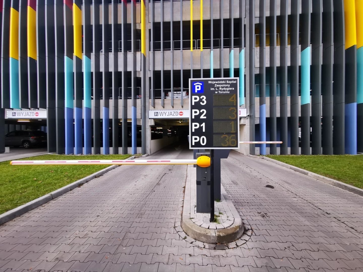 Parking przy szpitalu na Bielanach będzie płatny! Oto cennik | Toruń Nasze  Miasto