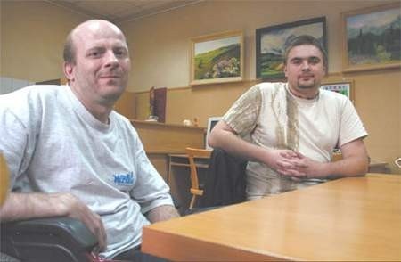 Jakub Janiak (z prawej) przekonuje, że ma świetną wizję funkcjonowania ośrodka. Fot. Mikołaj Suchan