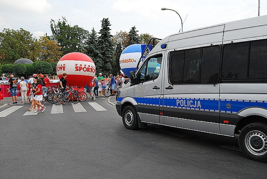 Policjanci z Podkarpacia zabezpieczali III etap Tour de...