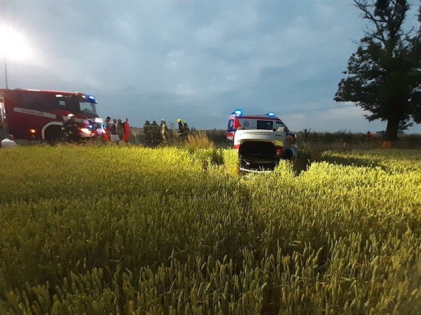 Wypadek w Damasławku. Dachował samochód osobowy! 