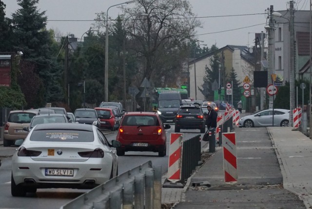 Zmiany w organizacji ruchu w Poznaniu

Budowa drogi rowerowej i chodnika na ul. Złotowskiej wchodzą w kolejny etap: rozpoczynają się prace nad nawierzchnią bitumiczną na odcinku od przystanku Złotowska Działki w stronę ronda. Zapowiadane są zmiany w organizacji ruchu. 

Sprawdź, co jeszcze będzie się działo --->