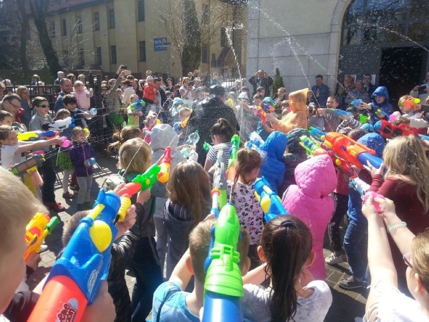 To się nazywa śmigus dyngus - piękna pogoda sprawiła, że...