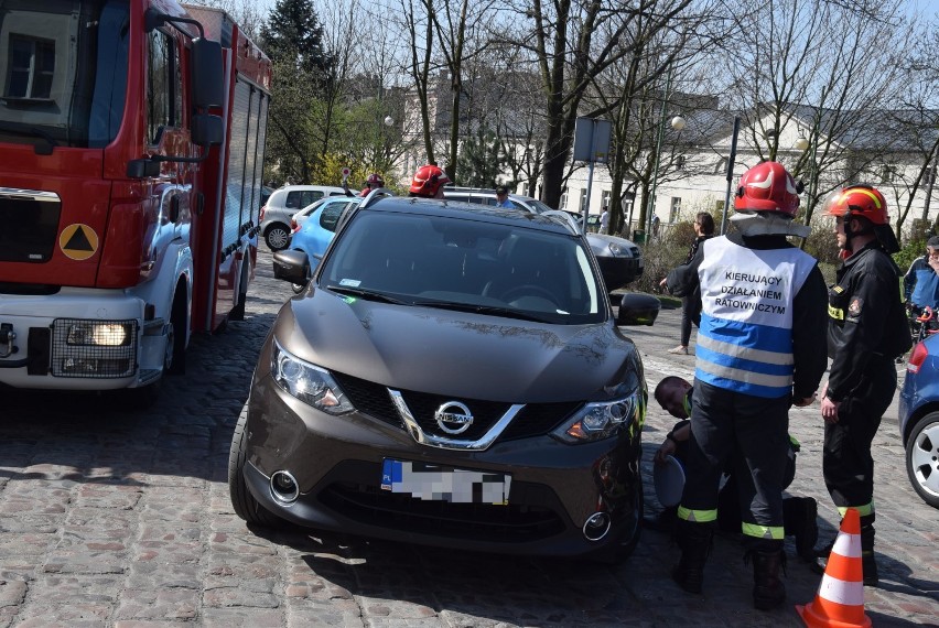 Zderzenie aut na skrzyżowaniu ulic Złotej i Parczewskiego w...