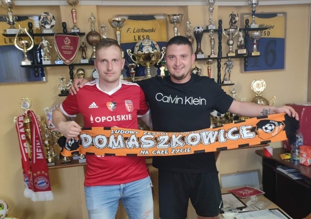 Drużyna LZS-u Domaszkowice wygrała 80 procent spotkań ligowych w rundzie jesiennej. A Marcin Ściański (z lewej) był jej najlepszym strzelcem.