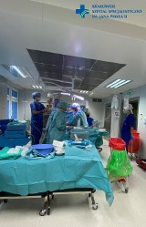 Szansa dla pacjentów czekających na przeszczep płuc. Szpital Jana Pawła 2 dostał zgodę na transplantacje 