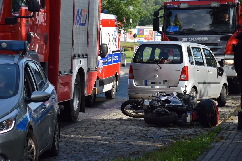 Wypadek w Szczecinku. Potrącenie motocyklisty [zdjęcia]