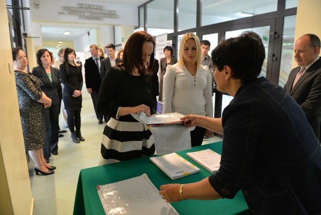 MATURA 2014 JĘZYK ANGIELSKI, POZIOM PODSTAWOWY, ODPOWIEDZI