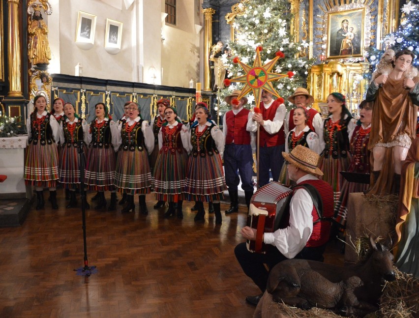 Koncert zespołu Piliczanie z Sulejowa w kościele Panien...