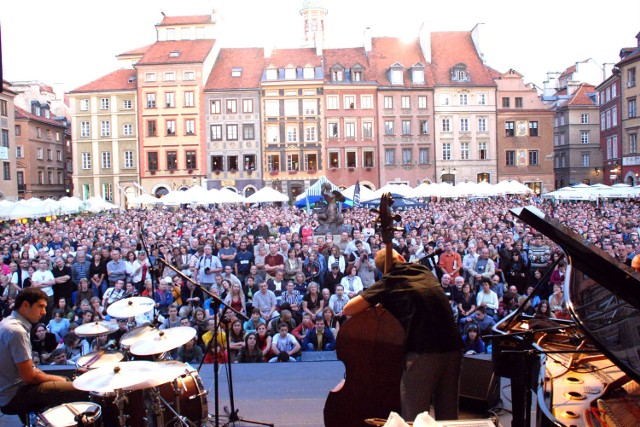 Do końca sierpnia, jak co roku, w Warszawie potrwa festiwal ...