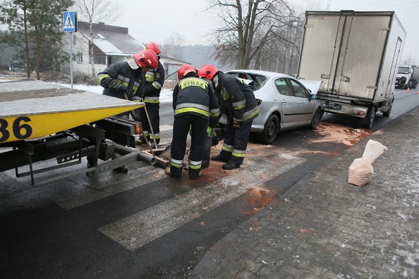 Wypadek w Libiążu. Sześć osób rannych [ZDJĘCIA]