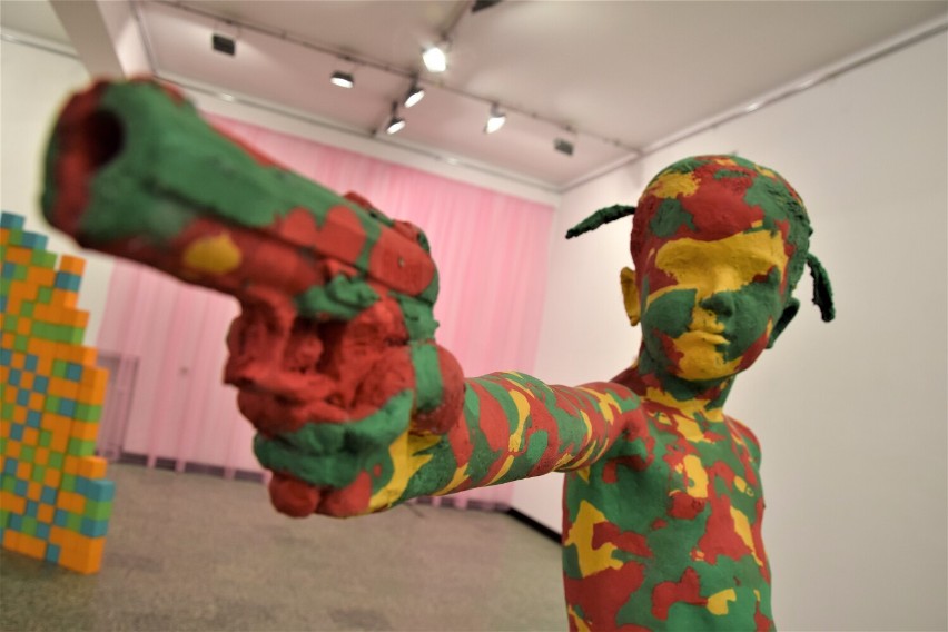 Wystawa „Dziecinnie proste” Katarzyny Adaszewskiej do oglądania w BWA w Sieradzu ZDJĘCIA