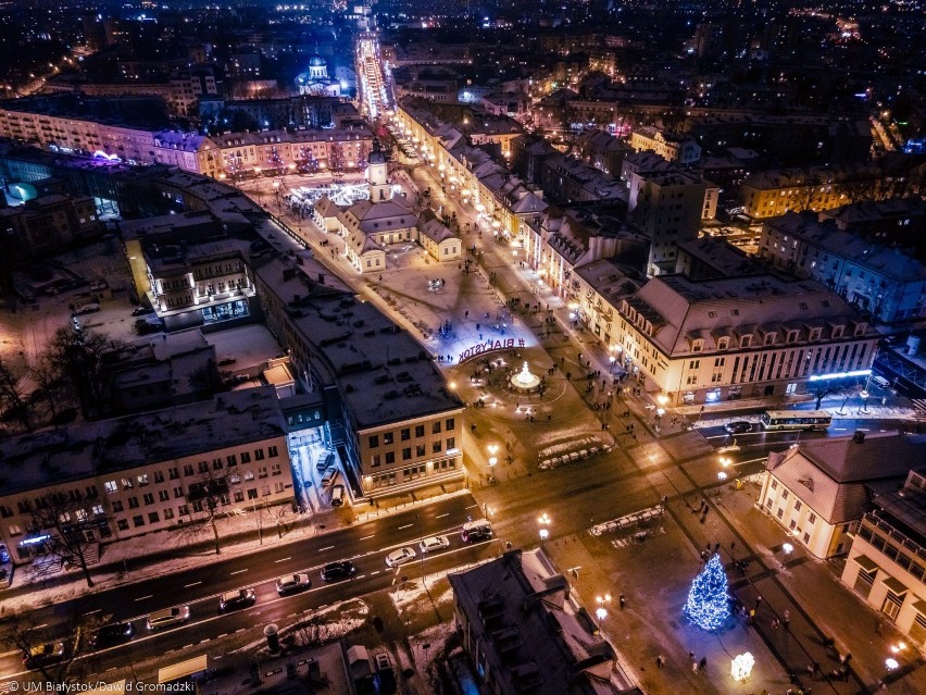 Zimowy Białystok nocą z lotu ptaka