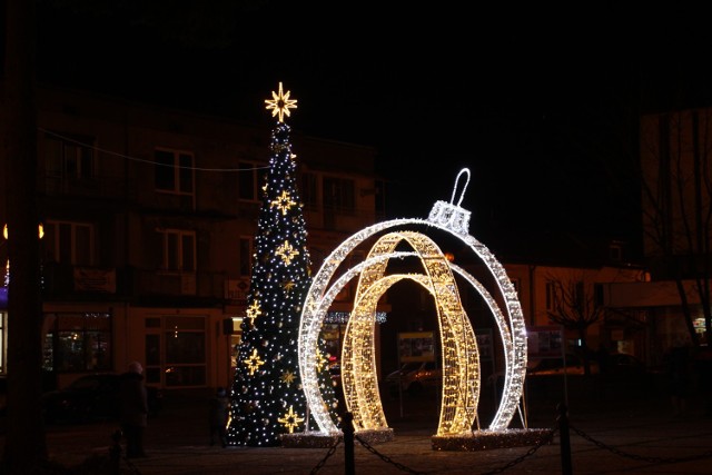 Kraśnik: nowe iluminacje cieszą oczy przy Centrum Kultury i Promocji