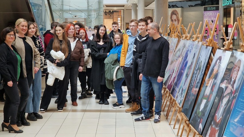 Wystawa prac uczniów ZSP 6 w Piotrkowie w Focus Mall
