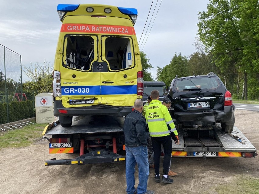 Zderzenie trzech aut na DK53 w Antoniach. 18.05.2023