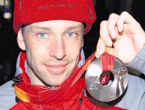 Biathlon: Sikora oddaje medal na licytację