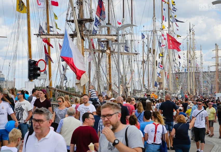 Na głównej imprezie The Tall Ships Races w Szczecinie było...