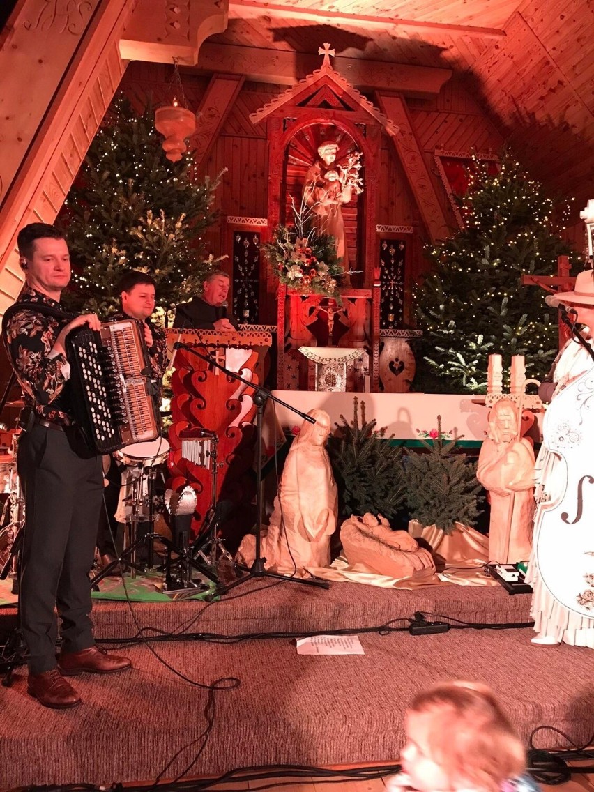 XIV festiwalu Kolęd, Pastorałem i Pieśni Bożonarodzeniowych...