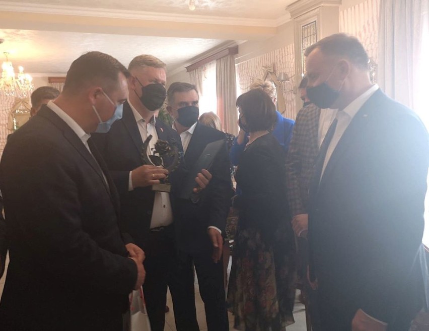 Prezydent Andrzej Duda spotkał się w Urszulinie z lubelskimi Kołami Gospodyń Wiejskich. Zobacz galerię!