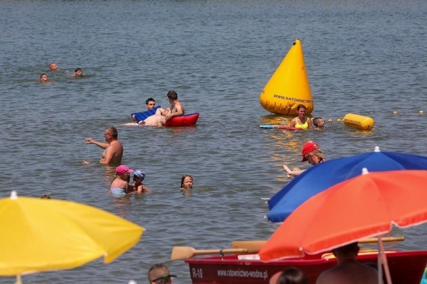 Plaża piaszczysta usytuowana przy ul. Stawowej w...