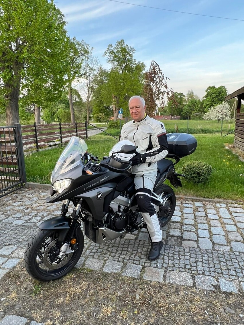 Tadeusz Krzakowski uwielbia jazdę na motorze