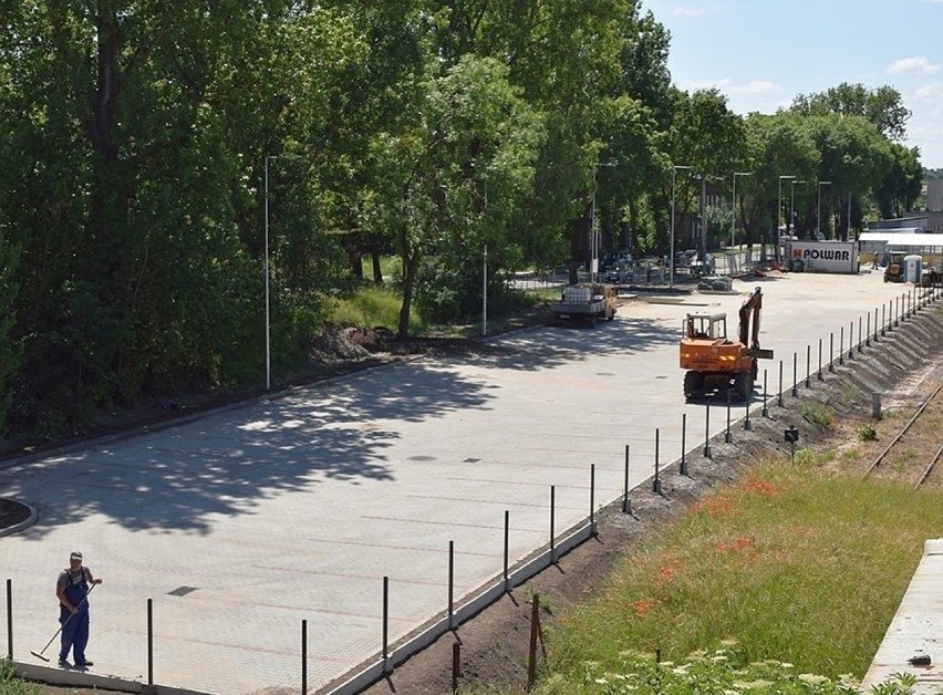 Budowa parkingu przy dworcu PKP w Inowrocławiu dobiega końca
