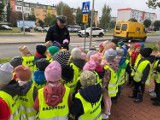 Policjanci z Radomska uczą dzieci zasad bezpieczeństwa na drodze. ZDJĘCIA