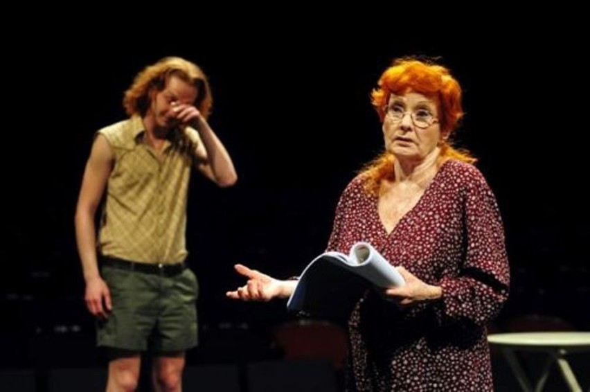Recenzja: Trzeba zabić starszą Panią w Och-teatrze