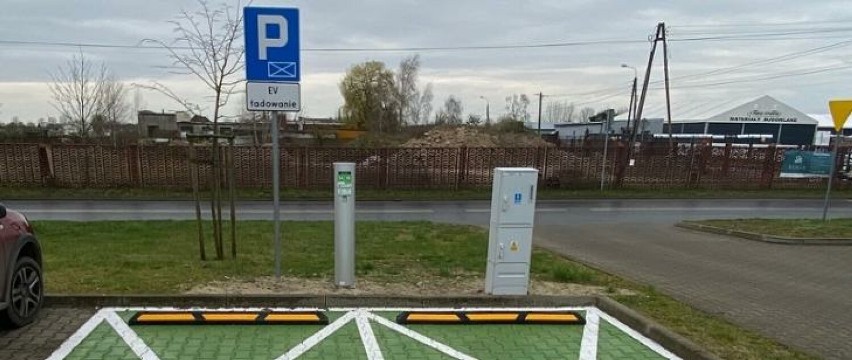 Pierwsza ogólnodostępna stacja ładowania pojazdów w Budzyniu