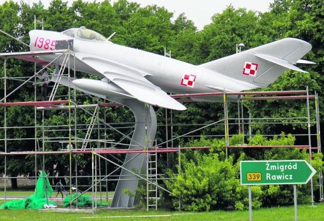Samolot gen. Hermaszewskiego postawiono tu w 1985 r.