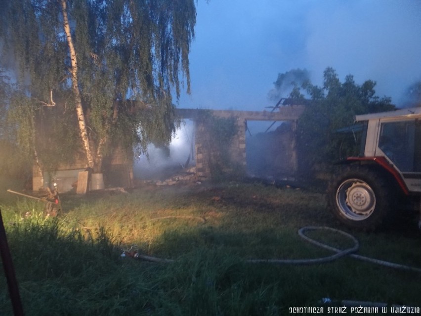 Pożar stodoły w Łazisku od uderzenia pioruna: Ponad 200 tys. zł strat