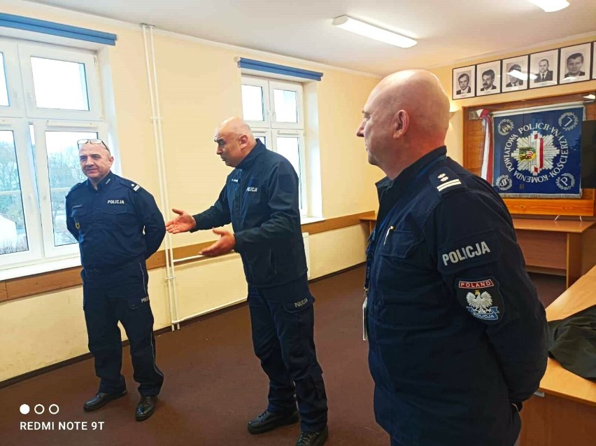 Policjanci promowali swój zawód wśród maturzystów PZS nr 1 w Kościerzynie