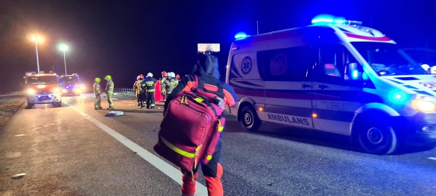 Śmiertelny wypadek na autostradzie A1 w Malankowie w powiecie chełmińskim. Nie żyją dwie osoby