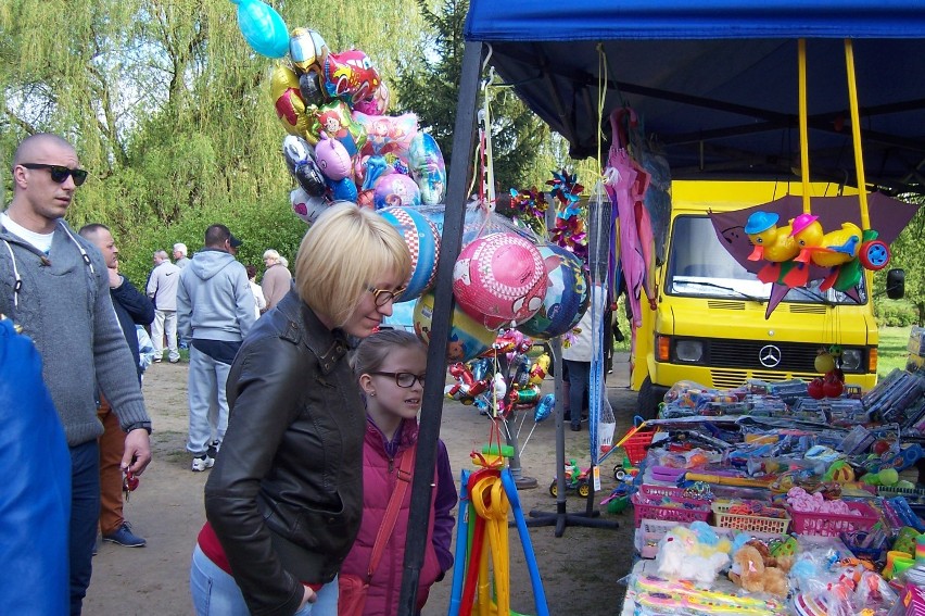 Magdalena Ogórek na festynie w Kaliszu