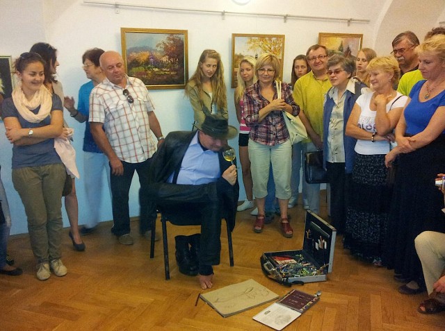 To nie pierwsze spotkanie z niepełnosprawnym artystą w Krotoszynie