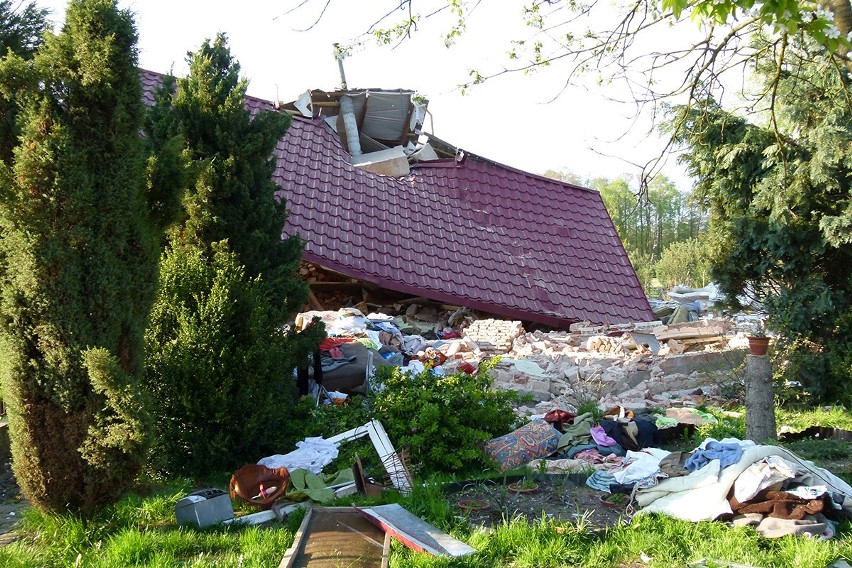 Po wybuchu gazu zawalił się dom jednorodzinny w Chechle...