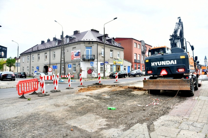 Trwają prace przy wymianie kanalizacji na ulicy Słowackiego...