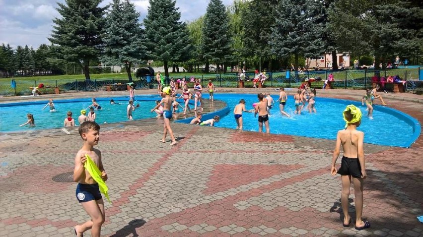 Grodzisk Wielkopolski: Od dziś można korzystać z kompleksu basenów przy ulicy Zbąszyńskiej! 