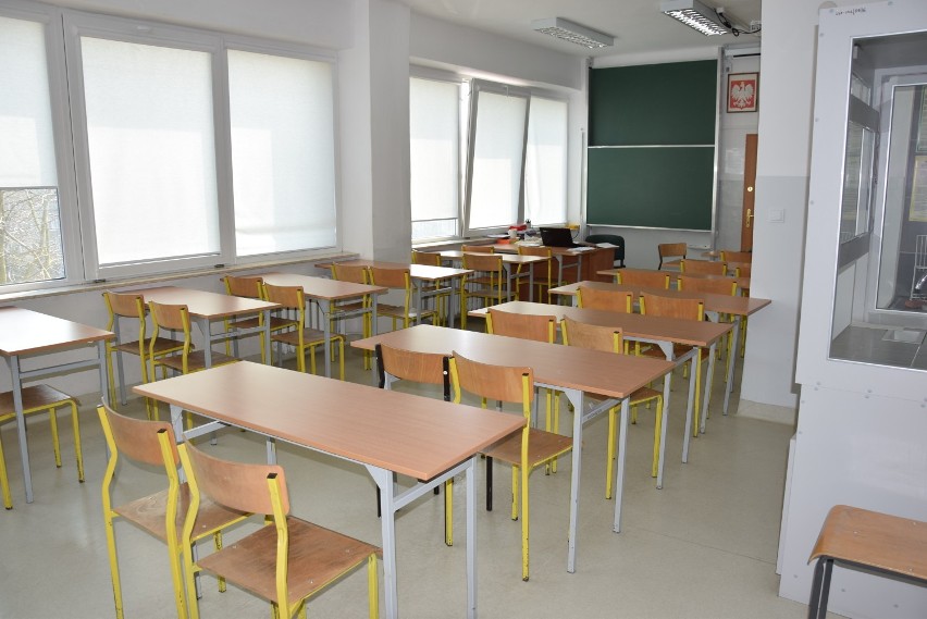 Strajk nauczycieli 2019 w Suwałkach. Egzaminy gimnazjalne odbędą się zgodnie z planem