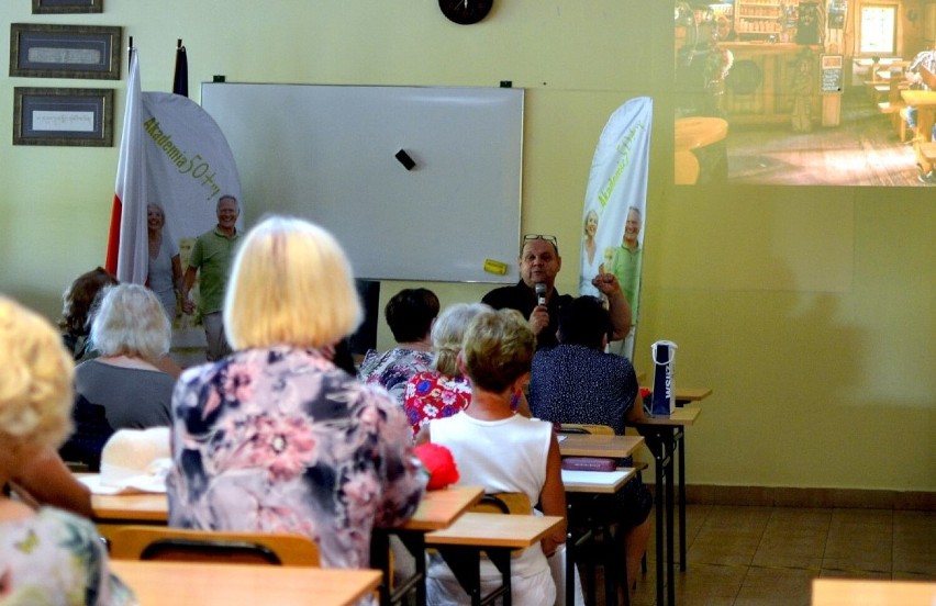 Akademia 50+ działająca przy WSIiZ prowadzi rekrutację na nadchodzący rok akademicki